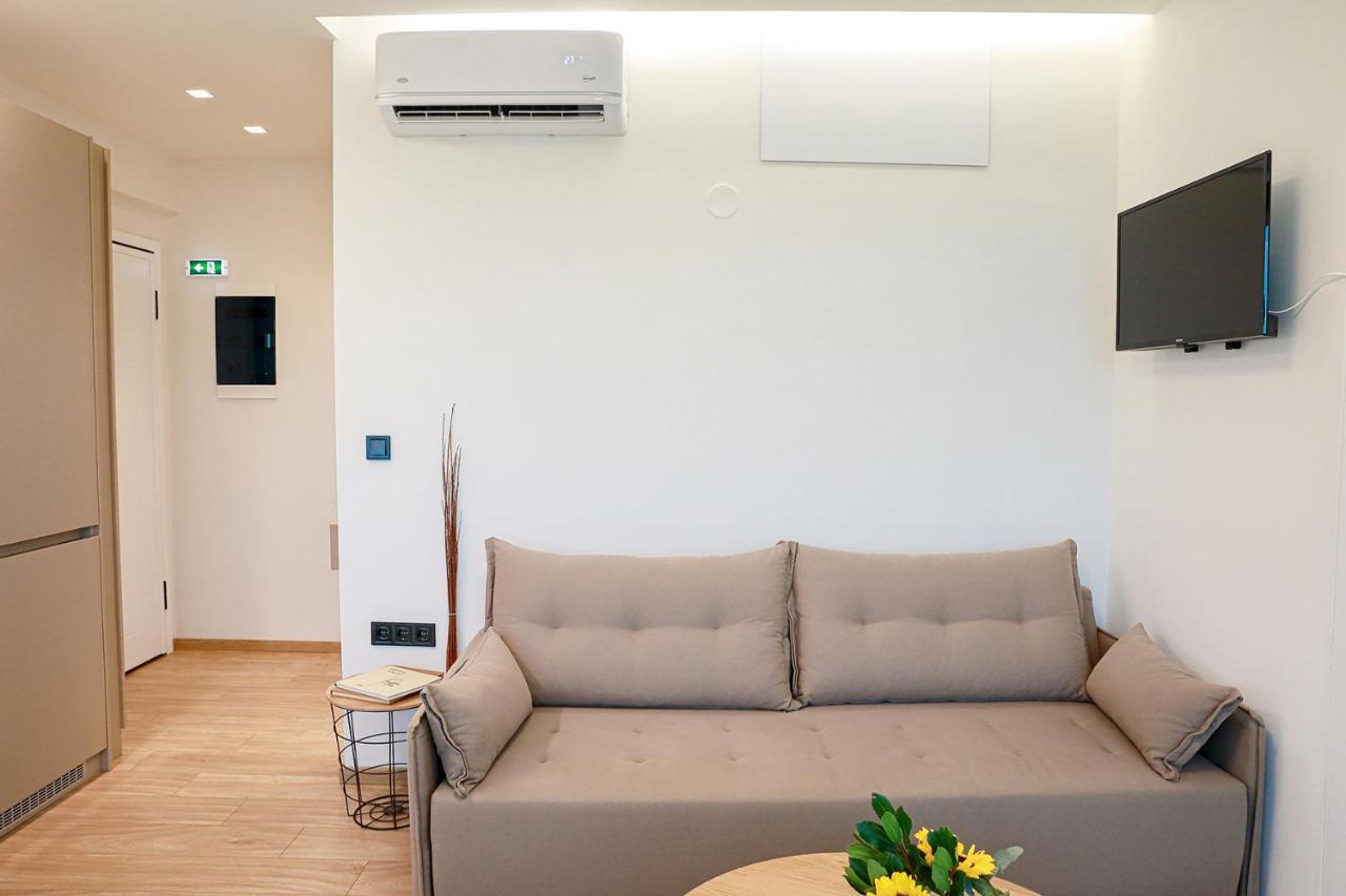 The First Key Luxury & Small Apartment In The Center Of Xanthi Eksteriør billede